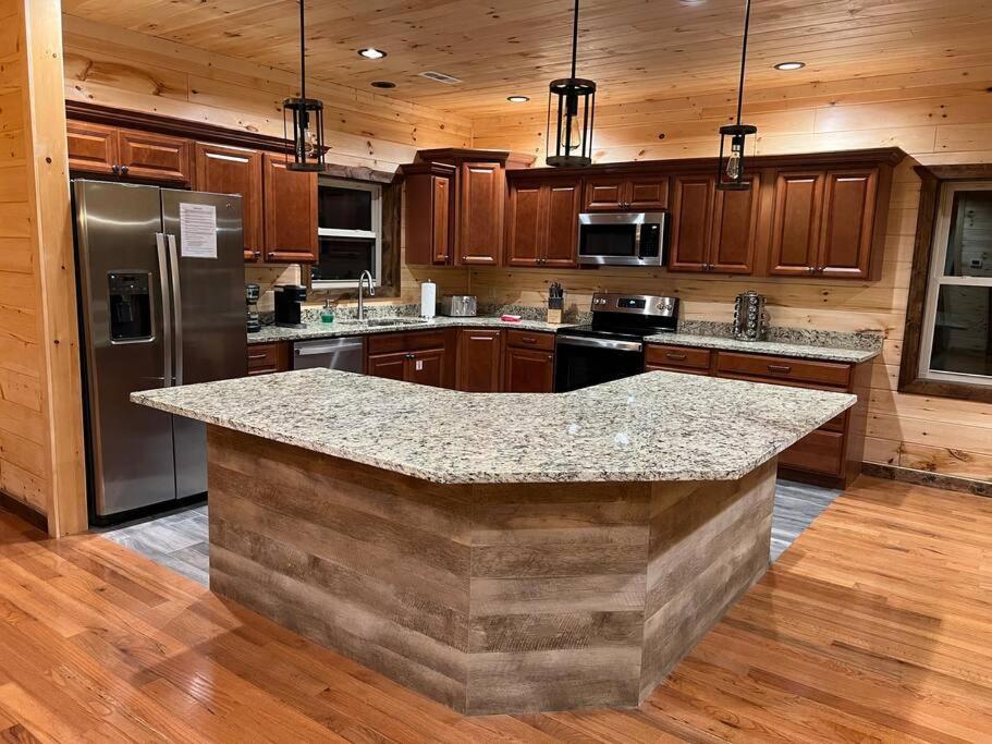 * * 4 Master Bedrooms, Views, Theater, Arcade, Evc Gatlinburg Zewnętrze zdjęcie