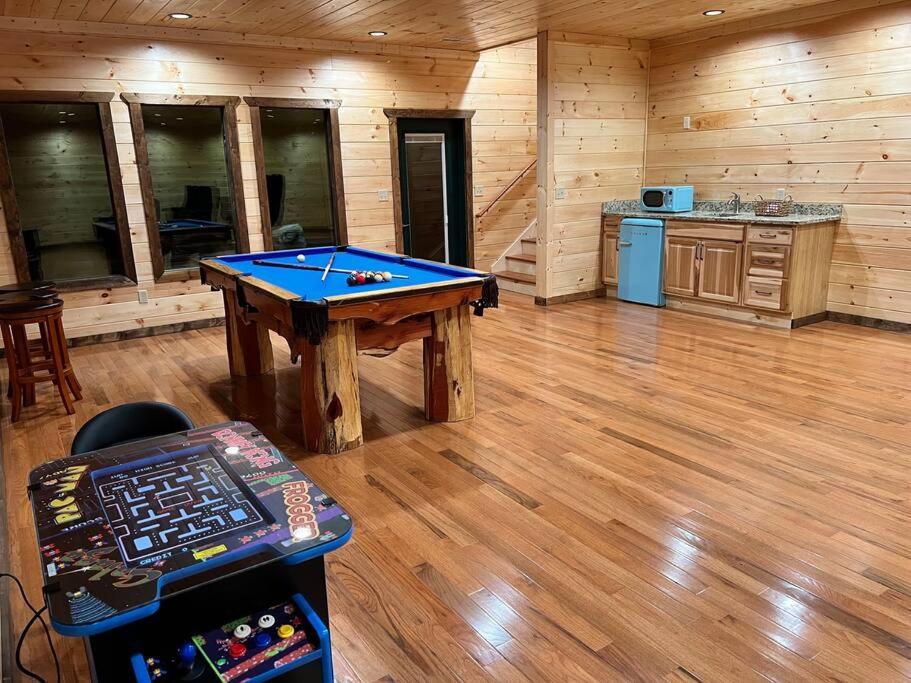 * * 4 Master Bedrooms, Views, Theater, Arcade, Evc Gatlinburg Zewnętrze zdjęcie