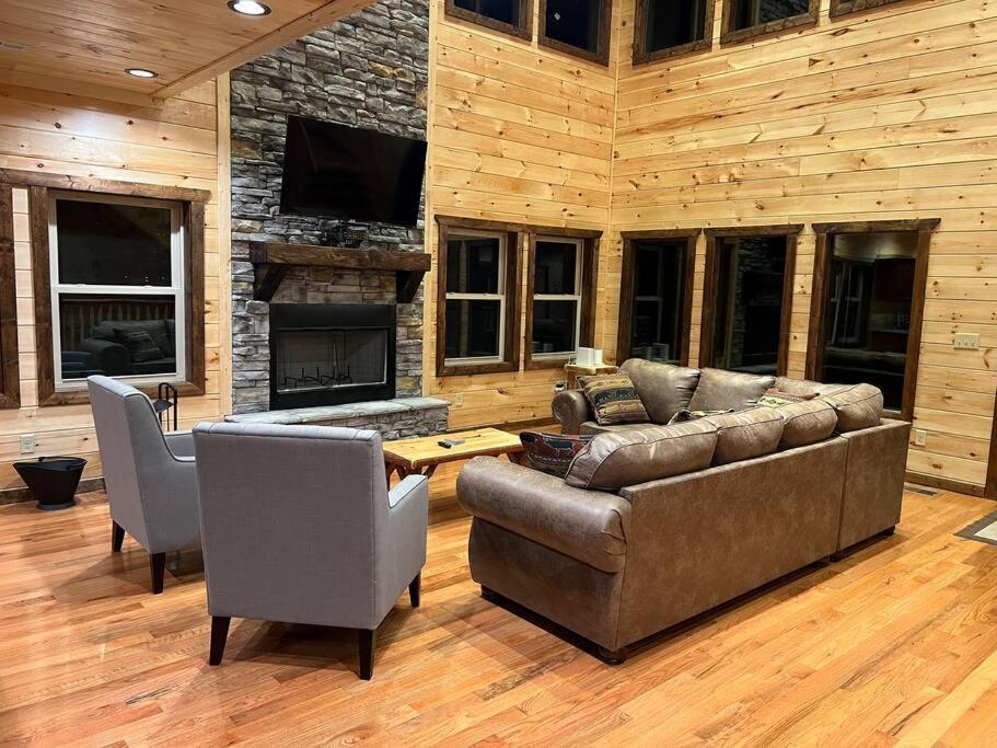 * * 4 Master Bedrooms, Views, Theater, Arcade, Evc Gatlinburg Zewnętrze zdjęcie